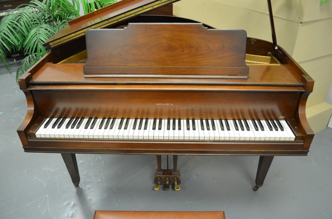 1936 Monarch baby grand - Grand Pianos